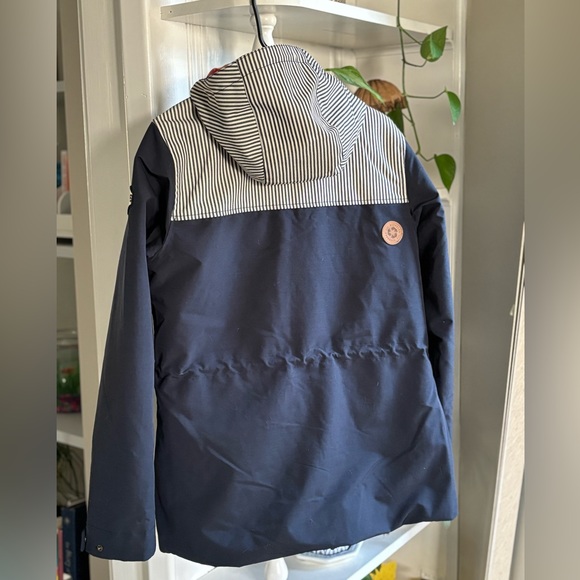 Picture Organic Clothing Brand women’s Katniss coat. Navy with stripes. Large. - Picture 3 of 10